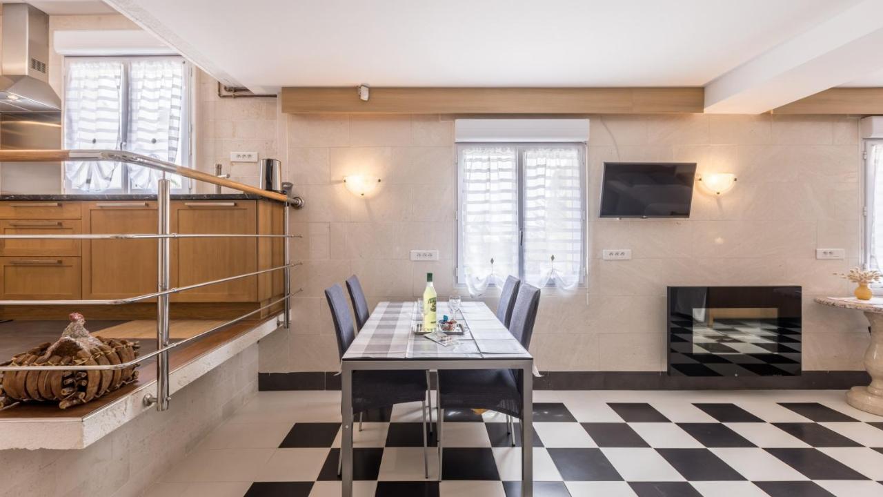 Apartments Katarina Trogir Exterior photo